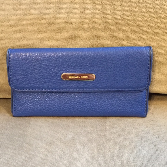 Michael Kors Handbags - ❌SOLD❌Michael Kors Jet Set flat wallet cobalt